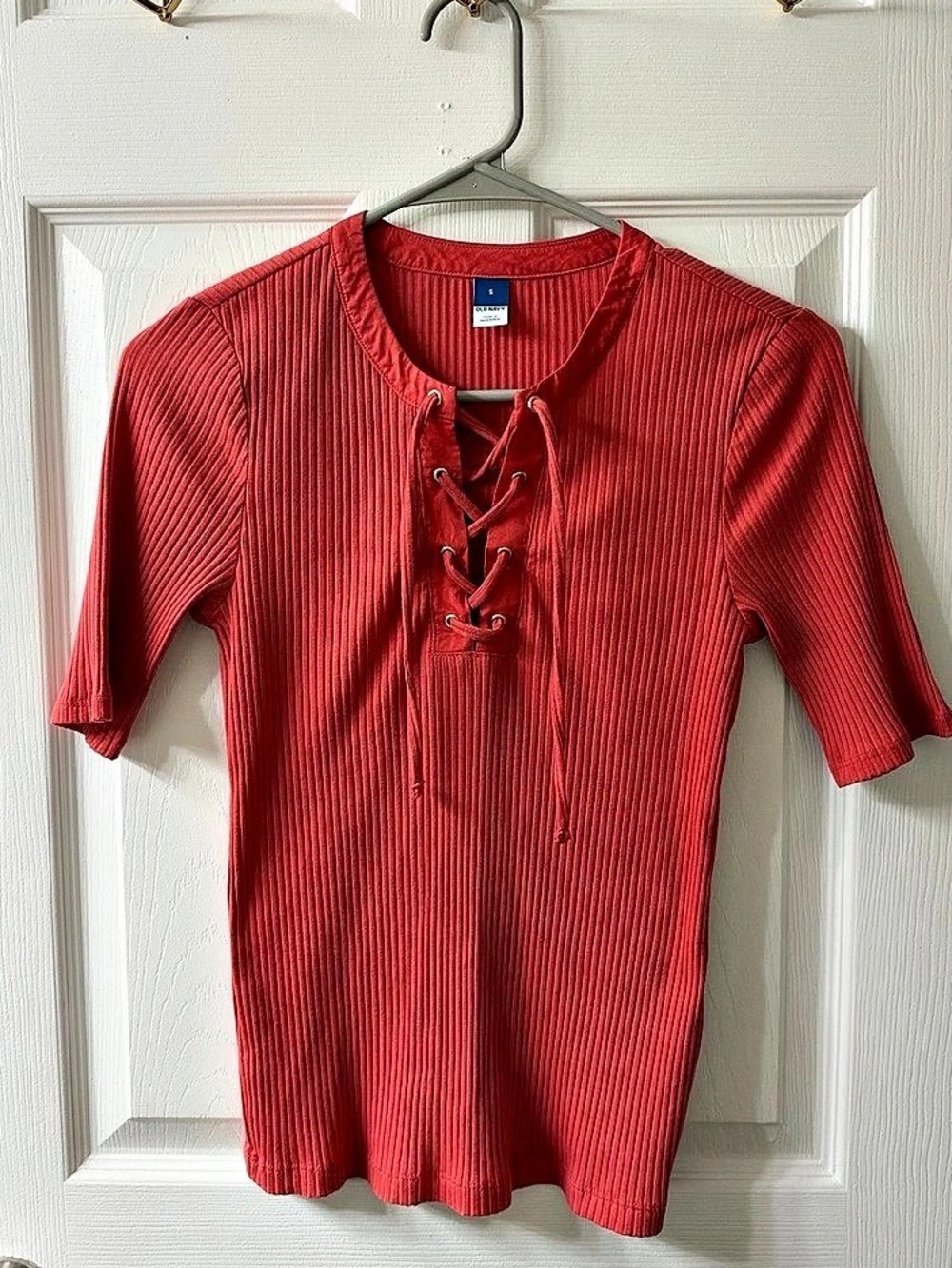 Old Navy Short Sleeve Lace-Front Top Red Striped
